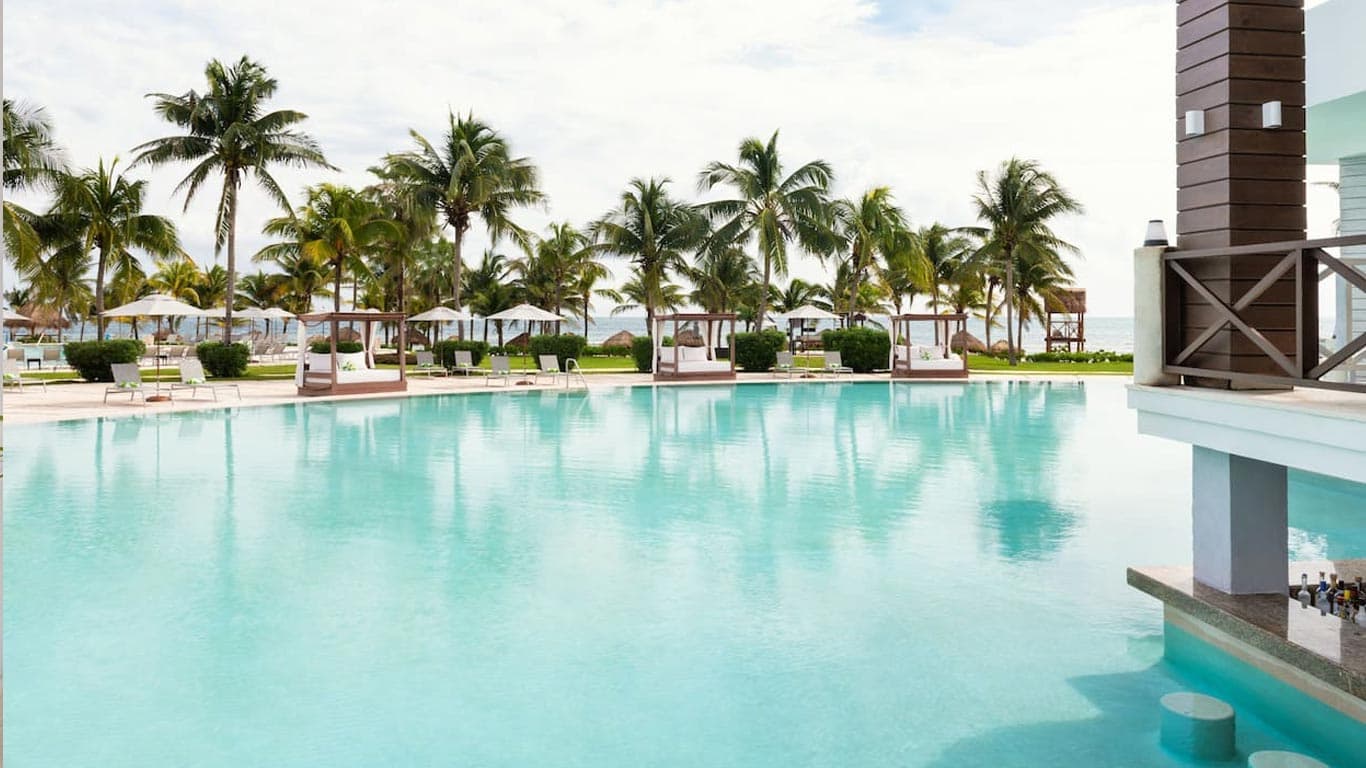Main infinity pool at Hyatt Ziva Riviera Cancun
